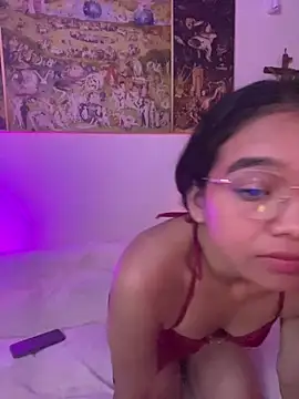 Snapshot of Nina-Eros1 chatting on 05-13-26, 11:23 Nina-Eros1 online show from 05-13-26, 11:23