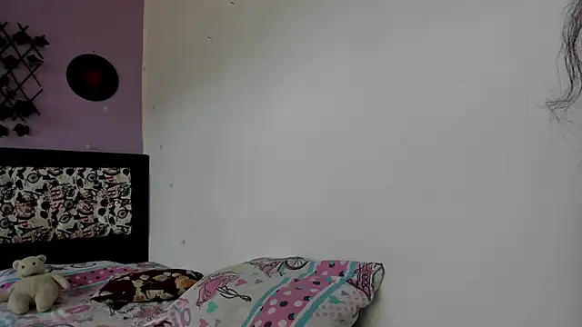 Snapshot of kassandra_james chatting on 02-24-25, 06:15 kassandra james online show from 02-24-25, 06:15