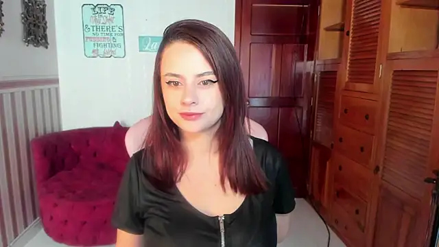 kassandra james online show from 11-12-25, 11:58