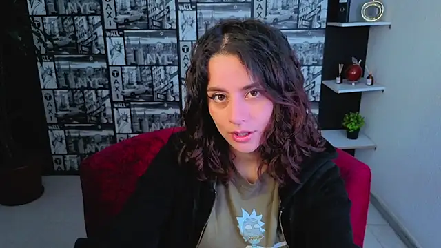 kassandra james online show from 06-16-26, 01:55