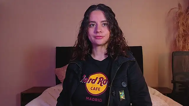 kassandra james online show from 07-28-26, 03:21