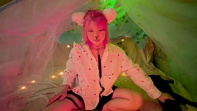 Snapshot of Akemilun chatting on 10-30-25, 05:50 Akemilun online show from 10-30-25, 05:50