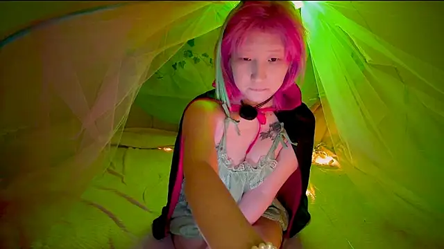 Snapshot of Akemilun chatting on 11-02-25, 11:59 Akemilun online show from 11-02-25, 11:59