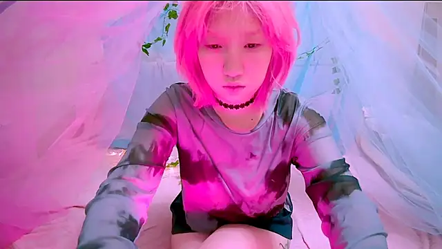 Snapshot of Akemilun chatting on 11-05-25, 04:21 Akemilun online show from 11-05-25, 04:21