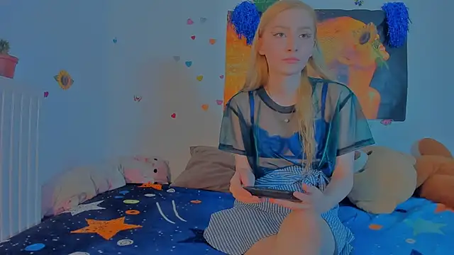 Lizzyjordanxo online show from 06-23-26, 03:32