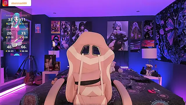 LanaKyutt online show from 10-09-25, 12:17