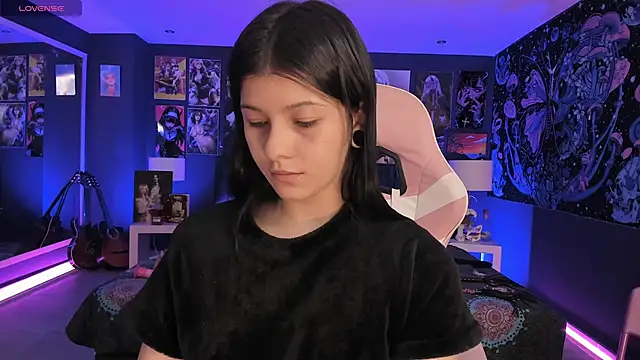 LanaKyutt online show from 09-24-25, 10:16