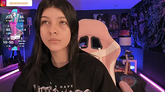 LanaKyutt online show from 12-14-25, 12:11