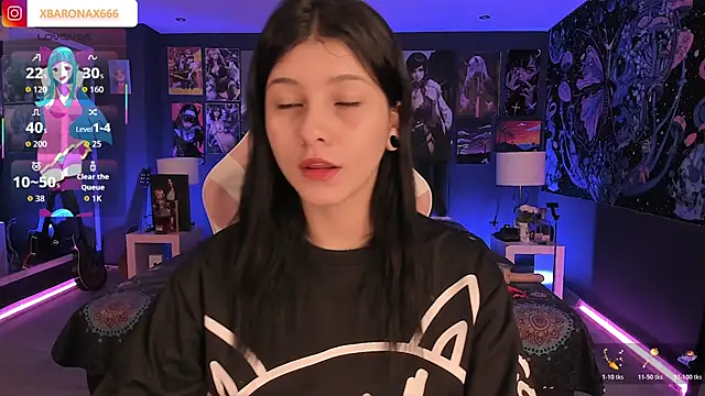 LanaKyutt online show from 11-28-25, 01:11