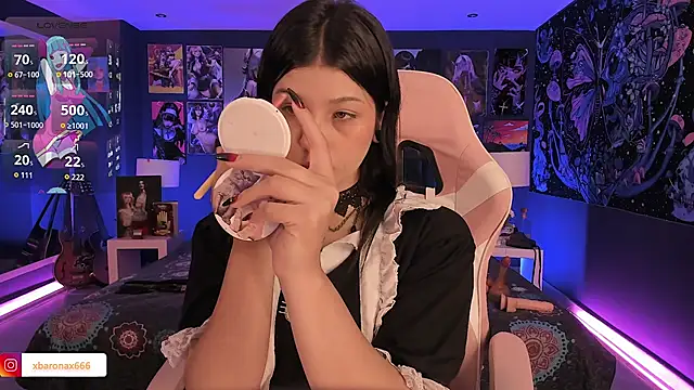 LanaKyutt online show from 11-19-25, 02:06