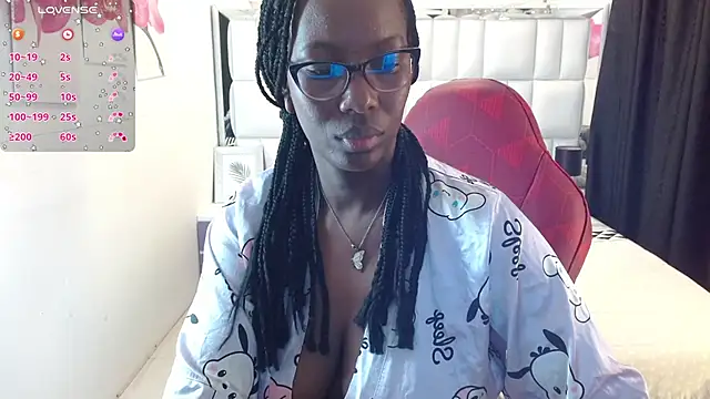 Snapshot of Sara_Marks chatting on 07-14-26, 11:05 Sara Marks online show from 07-14-26, 11:05