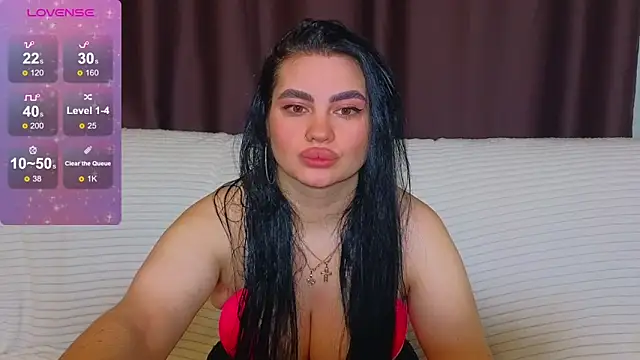 Nikki Kardashian online show from 03-04-25, 10:27