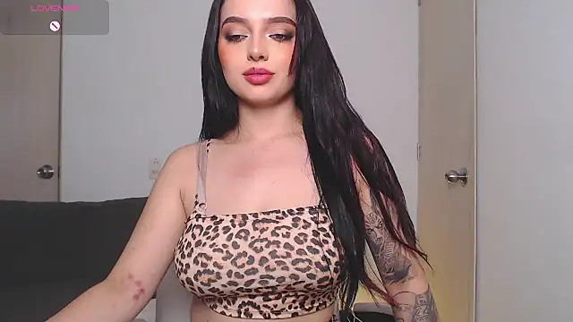 sophialorens s online show from 05-31-26, 06:09