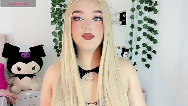 Snapshot of cattriona_muller chatting on 06-18-26, 05:06 cattriona muller online show from 06-18-26, 05:06