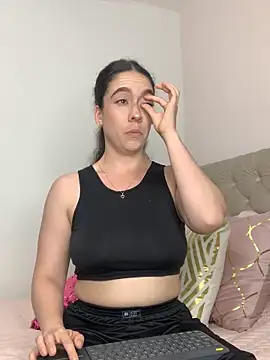 Snapshot of ImAlicee chatting on 10-10-25, 10:10 ImAlicee online show from 10-10-25, 10:10