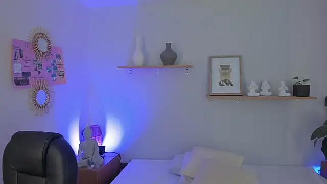 moll1e  online show from 03-03-25, 12:17