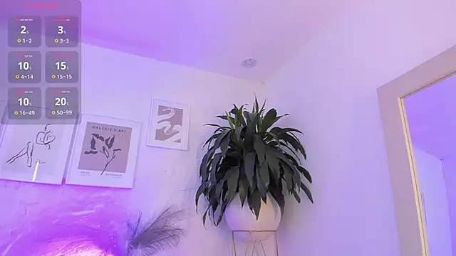 moll1e  online show from 03-22-25, 08:37