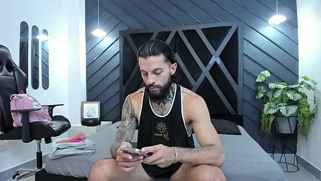 Snapshot of Apolo_Bianco_ chatting on 09-23-25, 11:12 Apolo Bianco  online show from 09-23-25, 11:12