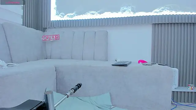 Apolo Bianco  online show from 10-29-25, 10:42