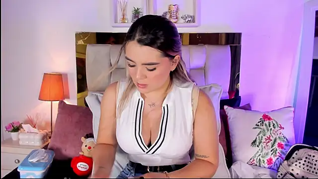 emmy r online show from 12-19-25, 12:07