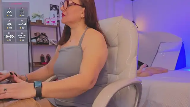 lady nylon  online show from 10-16-25, 11:29