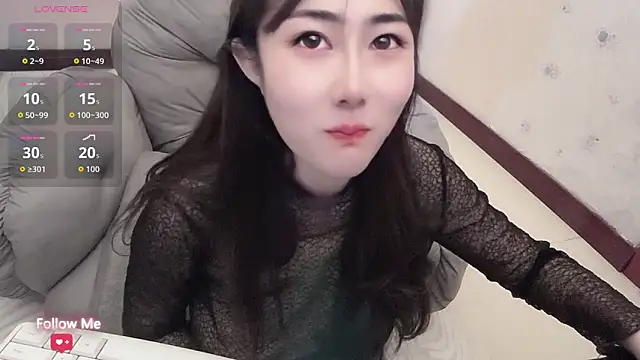 qiqi-- online show from 04-26-26, 03:37