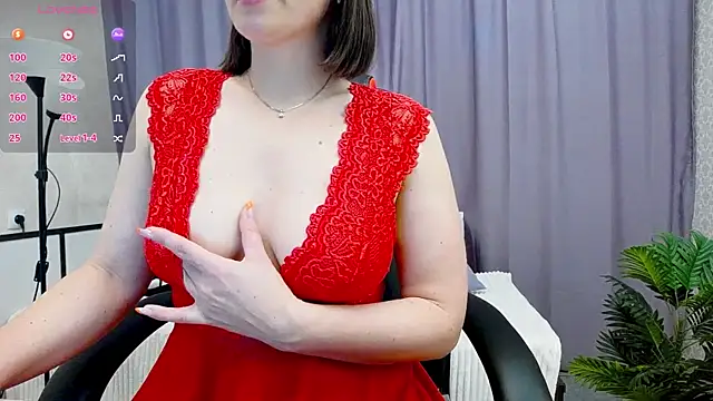 Camelia Lillie online show from 10-04-25, 01:40