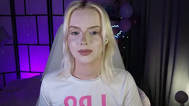ImBonBon online show from 05-18-26, 08:35