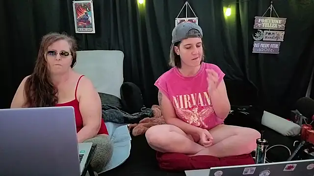 Sexy Mama-69 online show from 11-20-25, 05:35