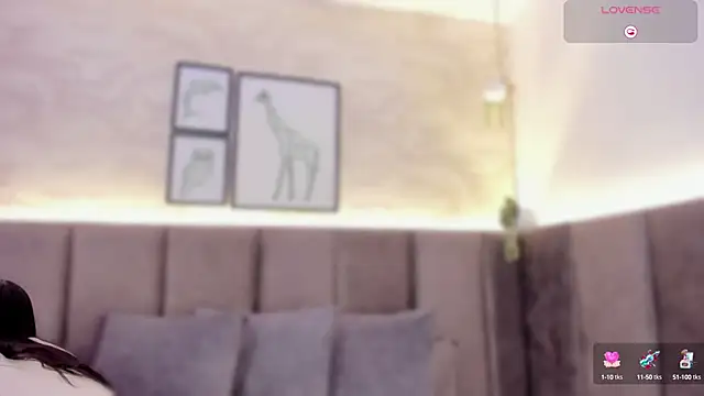 chloe sullivannn online show from 12-02-24, 10:07