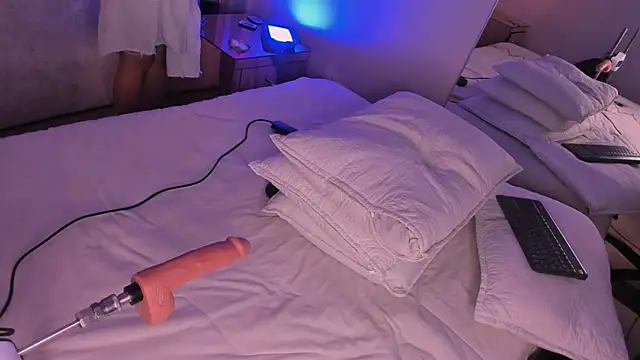 VioletaAbel online show from 11-08-25, 10:52