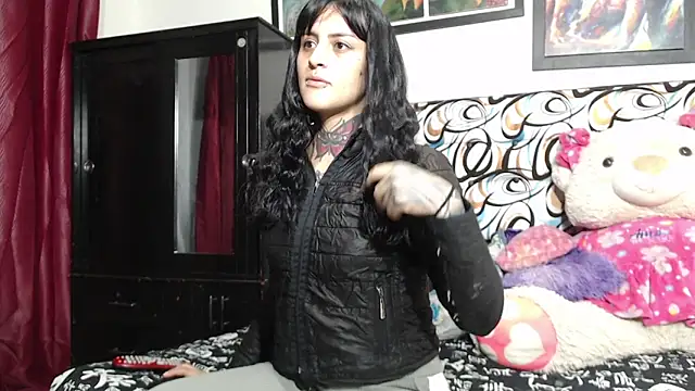 emma onassis 17 online show from 09-11-25, 01:16