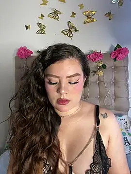 Snapshot of Jullieetta chatting on 05-23-26, 07:13 Jullieetta online show from 05-23-26, 07:13