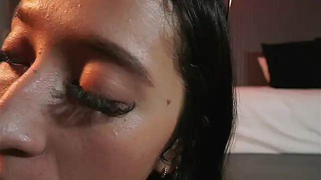 EriKlein online show from 03-25-26, 07:35