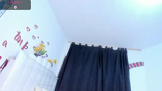 RoxannaBlanche online show from 05-19-26, 11:17