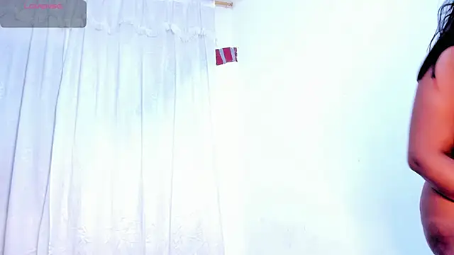 RoxannaBlanche online show from 11-04-25, 01:37