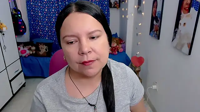 claryssa  online show from 03-25-26, 10:19