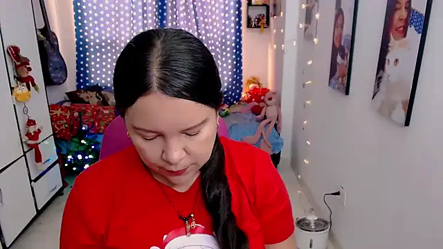 claryssa  online show from 12-19-25, 06:54