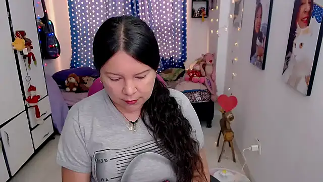 claryssa  online show from 02-16-26, 04:49