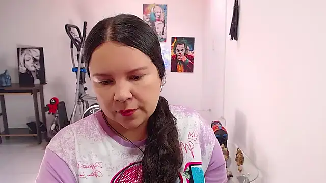 claryssa  online show from 05-27-26, 06:37