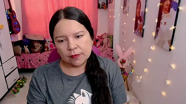 claryssa  online show from 04-12-26, 07:28