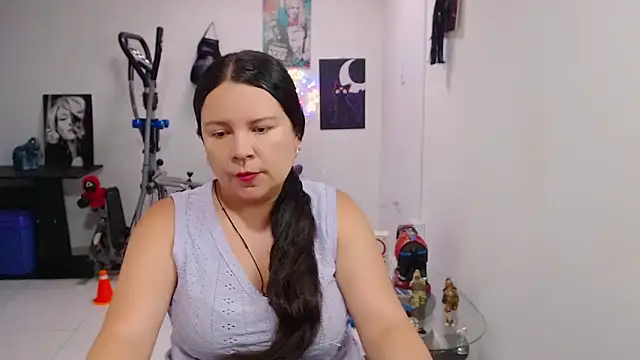 claryssa  online show from 06-03-26, 08:24