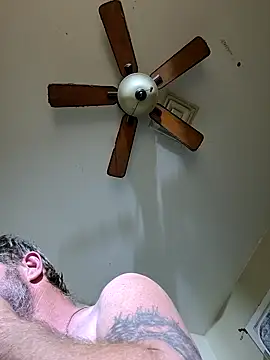 Snapshot of Hugebwc102 chatting on 10-05-25, 06:48 Hugebwc102 online show from 10-05-25, 06:48