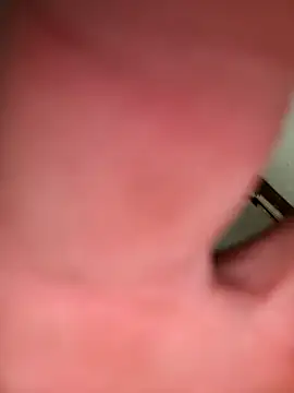 Snapshot of Hugebwc102 chatting on 09-16-25, 06:25 Hugebwc102 online show from 09-16-25, 06:25