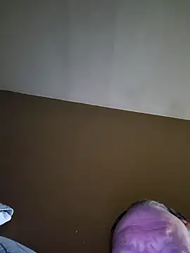 Snapshot of Hugebwc102 chatting on 11-07-25, 03:33 Hugebwc102 online show from 11-07-25, 03:33