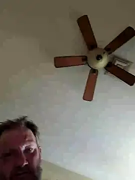 Snapshot of Hugebwc102 chatting on 10-03-25, 09:38 Hugebwc102 online show from 10-03-25, 09:38