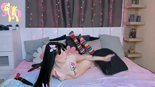 Juicy MilkX online show from 05-05-26, 07:22