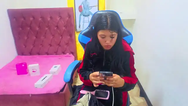 emily rosse04 online show from 11-09-25, 12:42