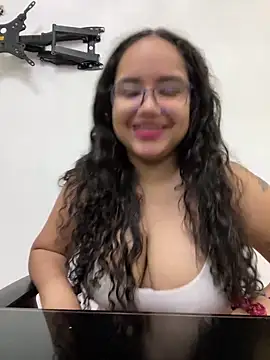 CurlyGirl 1 online show from 03-15-25, 04:10