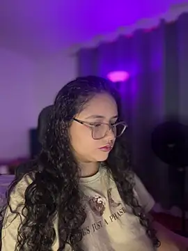 CurlyGirl 1 online show from 03-17-26, 10:46